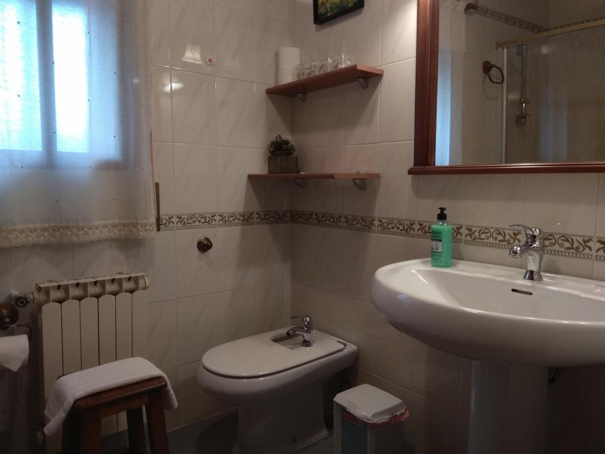 Casa Rural Las Tuyas En Segovia Palazuelos de Eresma Exteriör bild