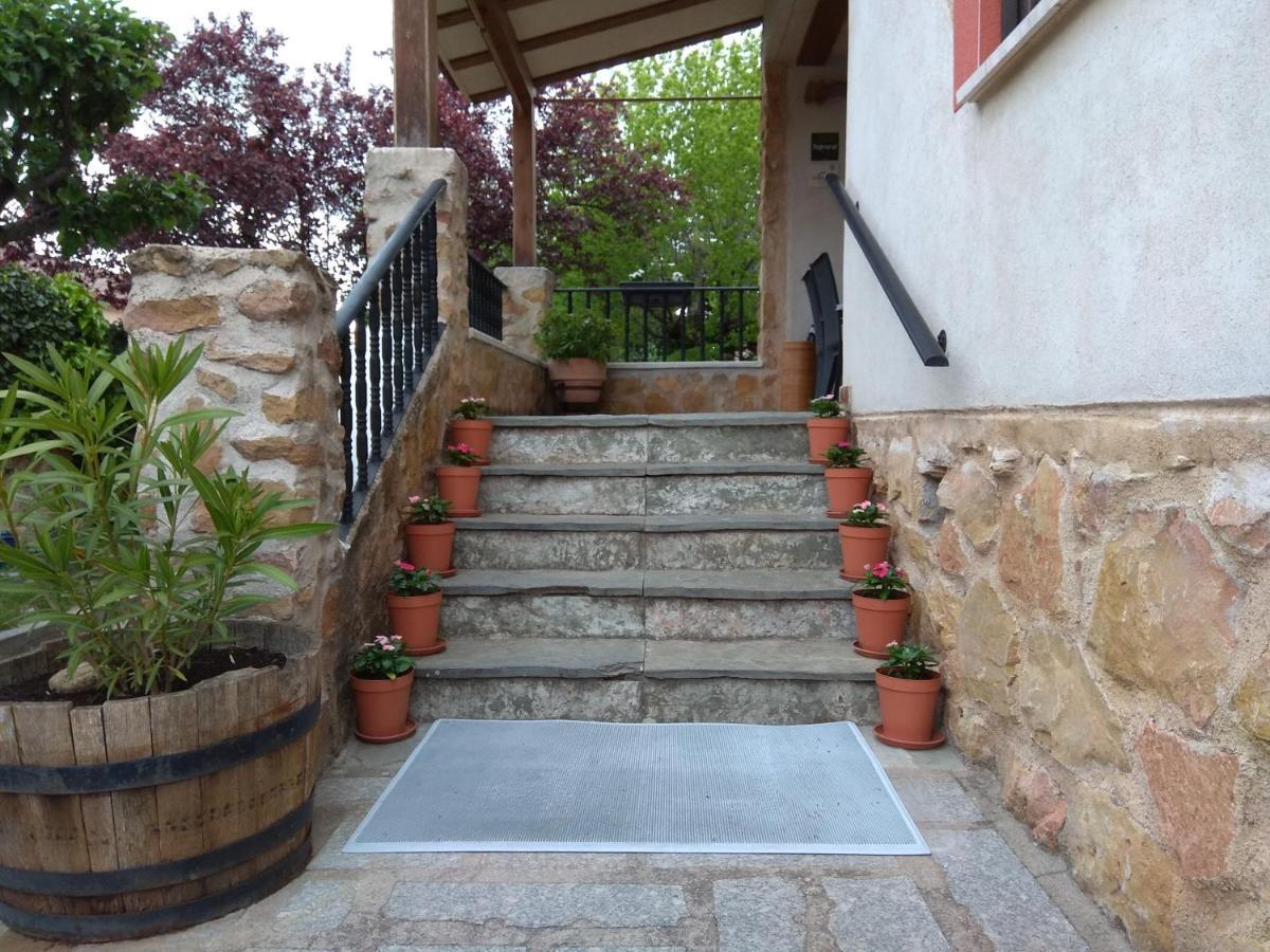 Casa Rural Las Tuyas En Segovia Palazuelos de Eresma Exteriör bild