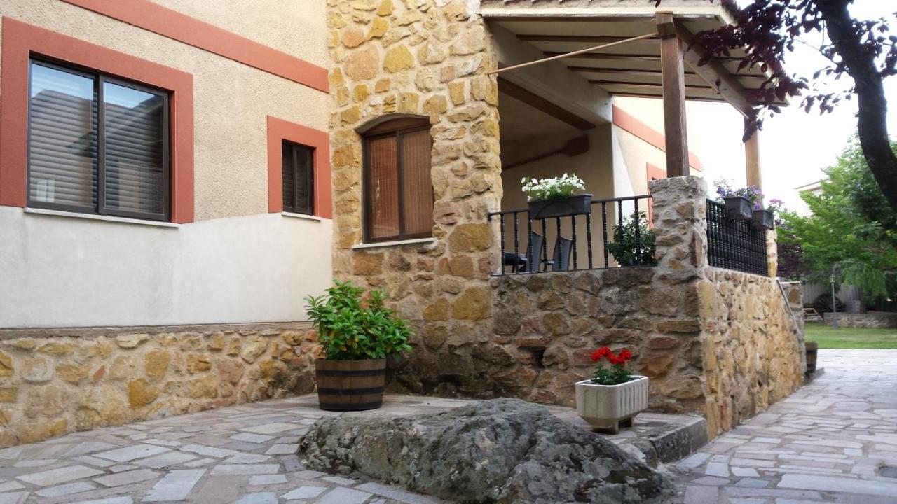 Casa Rural Las Tuyas En Segovia Palazuelos de Eresma Exteriör bild