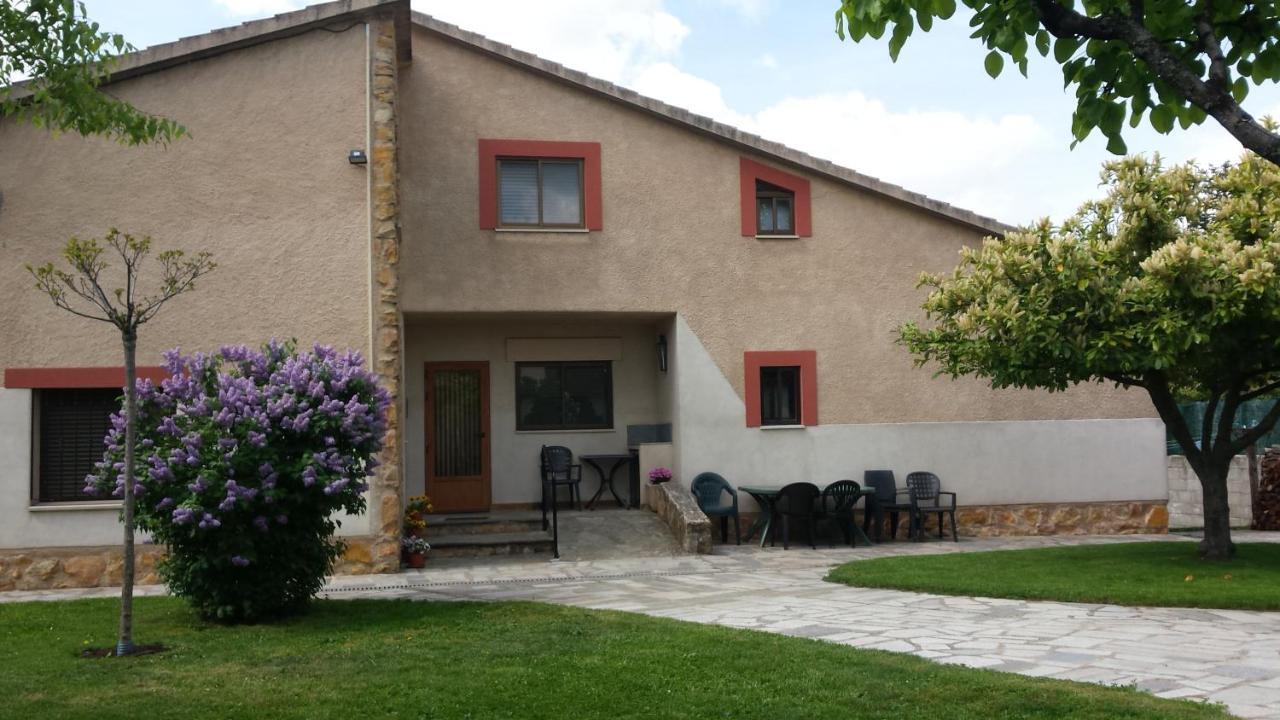 Casa Rural Las Tuyas En Segovia Palazuelos de Eresma Exteriör bild